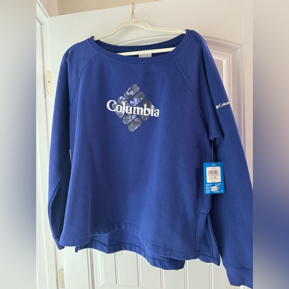 Women’s blue Columbia sweatshirt NWT
